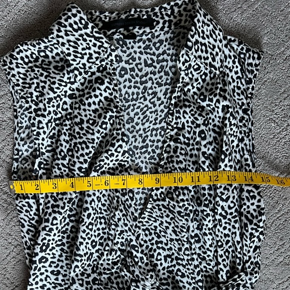 Express Cheetah Leopard Black and White Print Wrap Tank Top Blouse Large - Picture 6 of 8